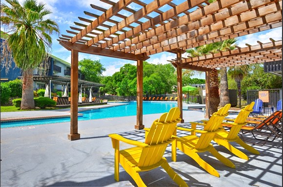 Solaris Apartments 1601 Royal Crest Drive Austin Tx
